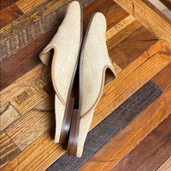 Vionic Natural Raffia Slip-On Mules - Picture 7 of 10